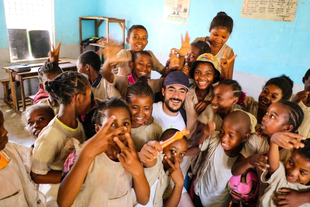 Volunteer travel projects in local communities