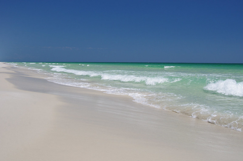 Florida's natural wonders - The white sand beaches of the Gulf Islands National Seashore
