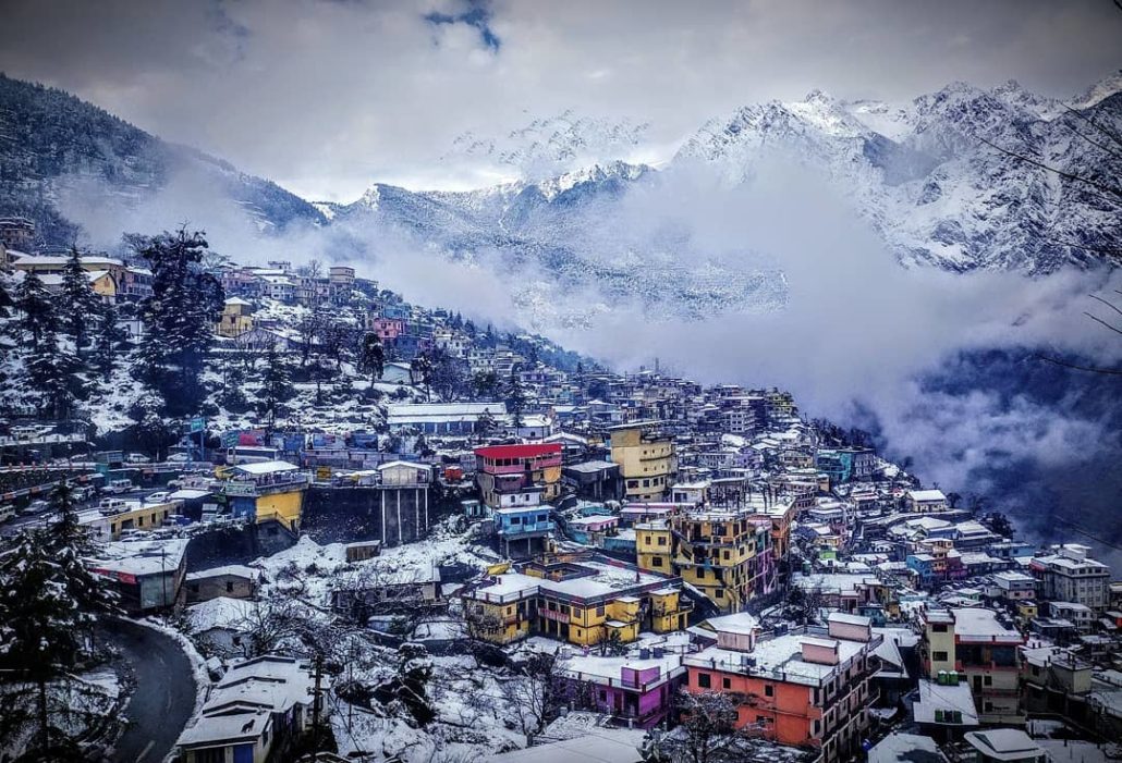 Joshimath town blanketed in snow