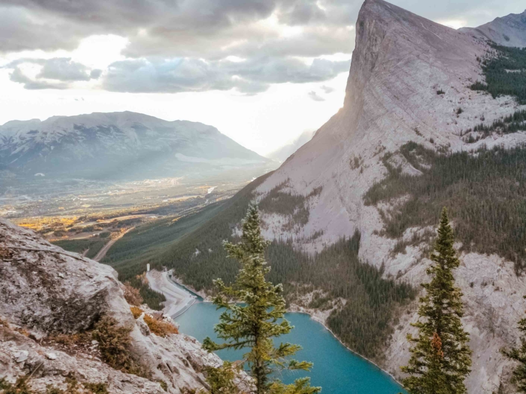 Stunning views over Whitemans pond and Ha Ling peak from the East End of Rundle Trail