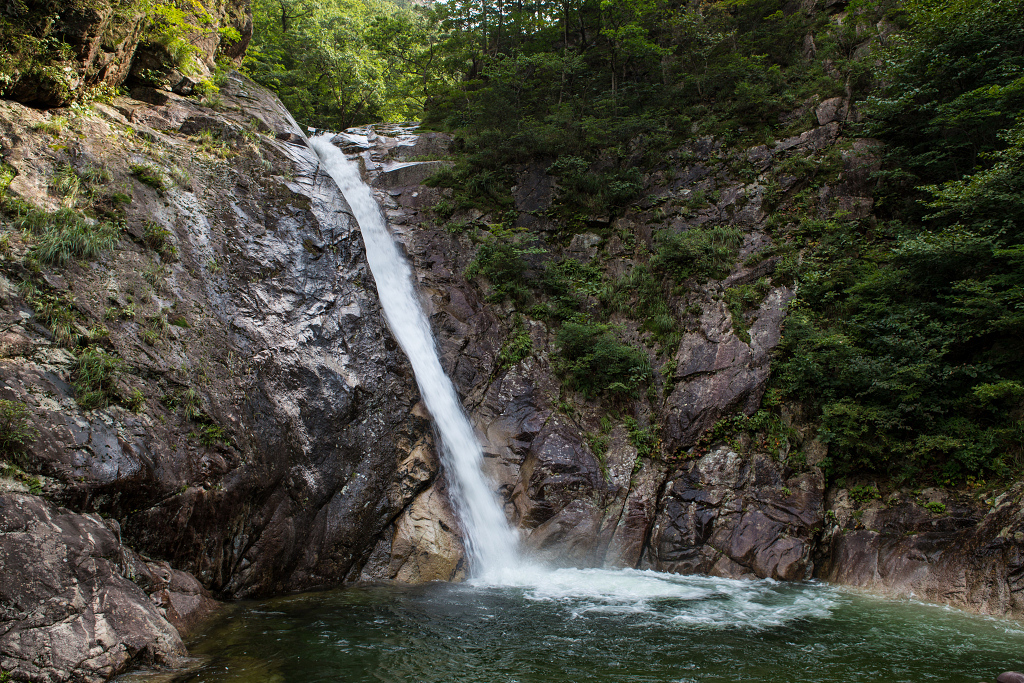 Biryong Falls at the end of the hike in Seoraksan