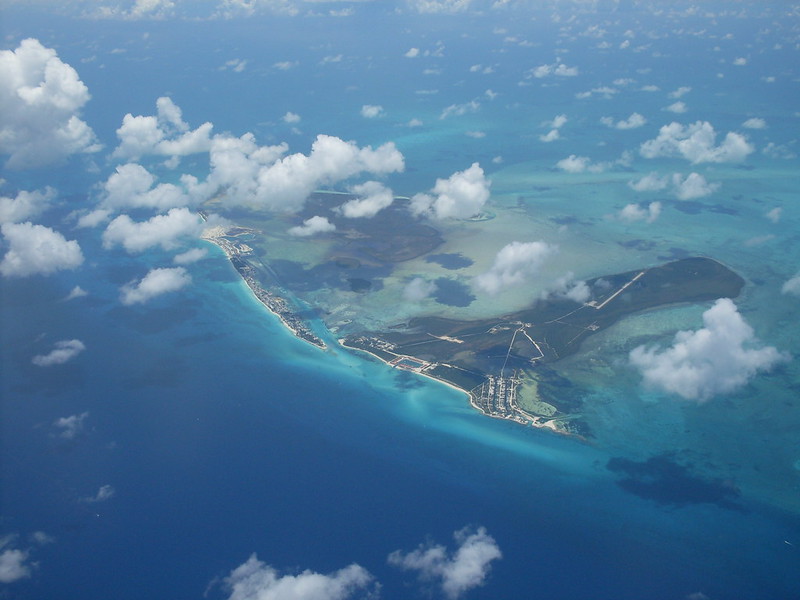 Take a day trip from Miami to the Bahamian island of Bimini