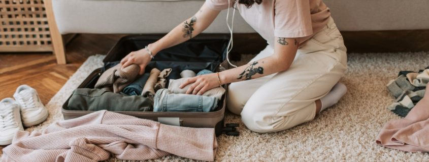 5 Clever Packing Tips for Carry-On Only Travelers