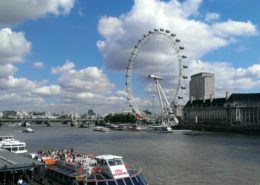 Discover London with a cruise on the Thames River